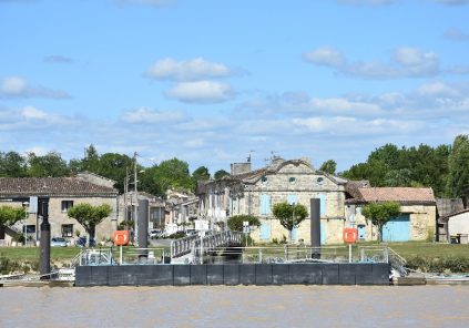 Port de plaisance et Halte Nautique de Cubzac les Ponts